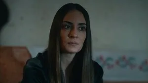 Biz Kimden Kaçıyorduk Anne? S01B03